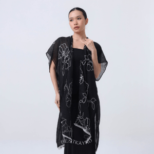 Linea in Black Outer